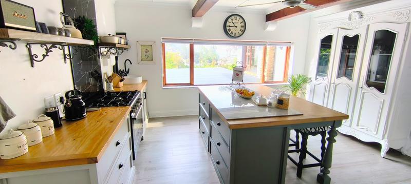 7 Bedroom Property for Sale in Wilderness Western Cape